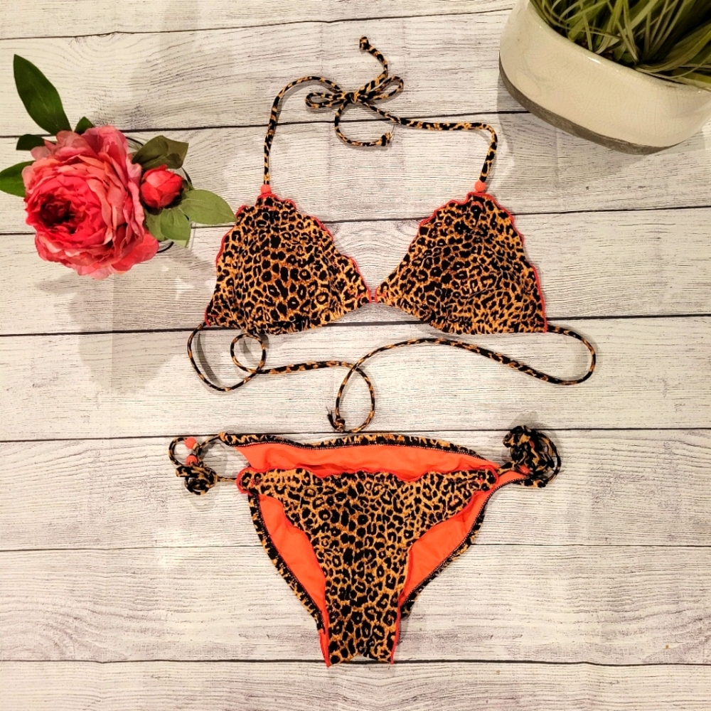 Woman's bikini, size medium